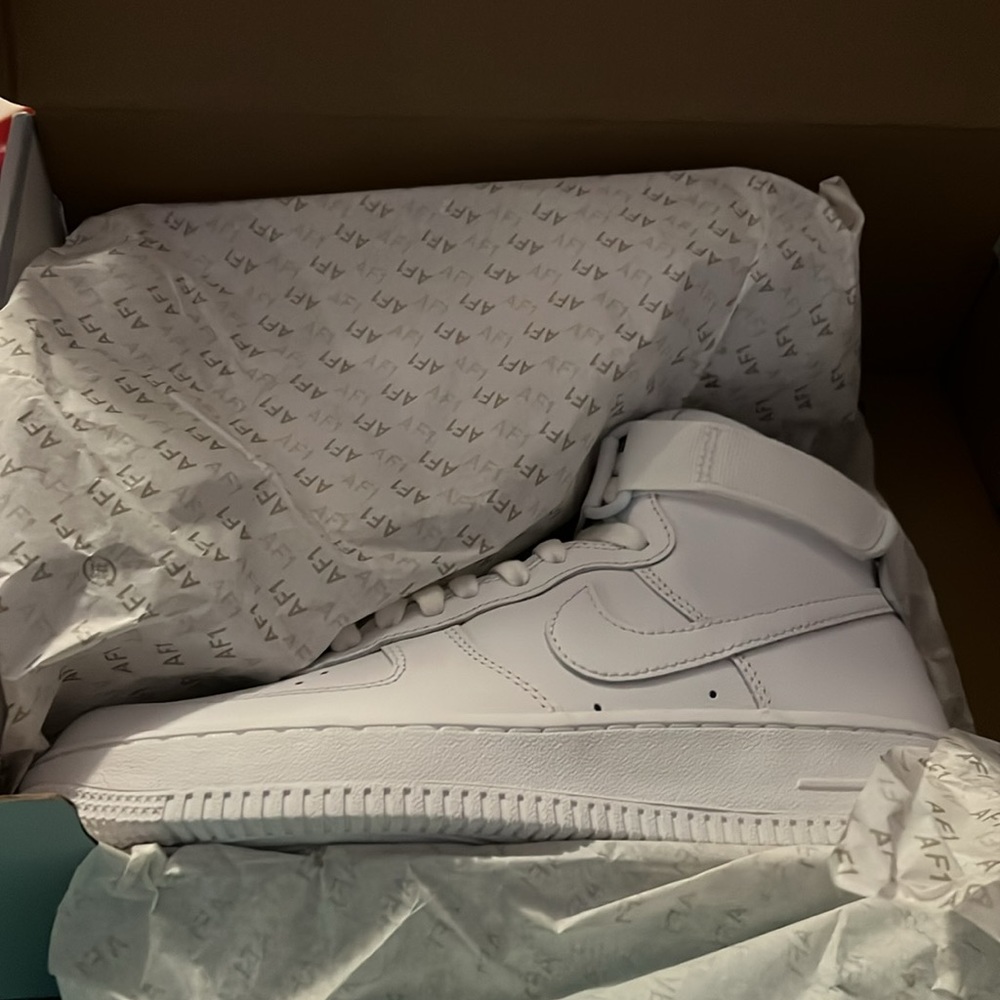 Never worn Air Force high top women’s